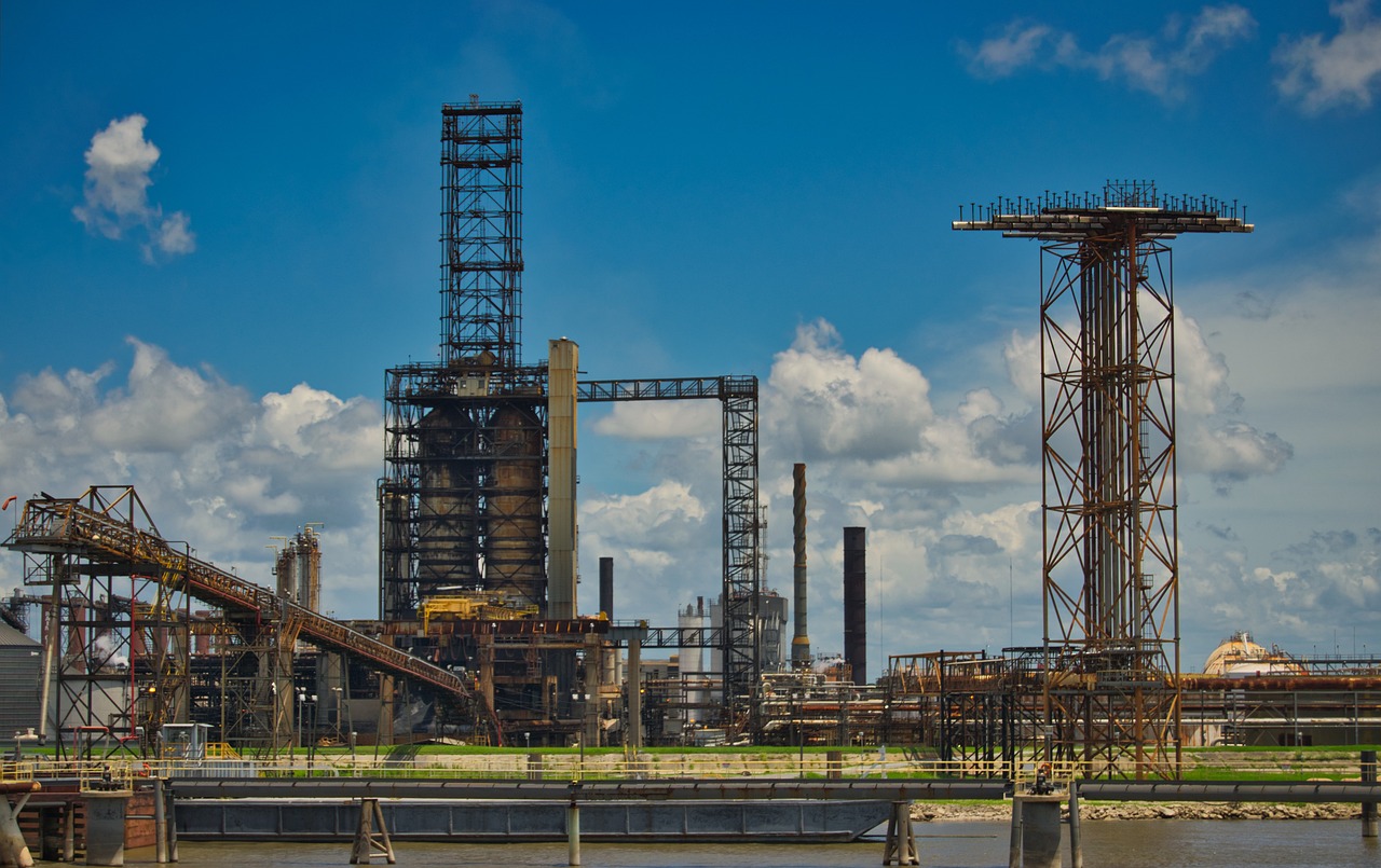 oil refinery, industry, oil-3713276.jpg